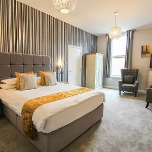 Guest house The Travel And, Scarborough